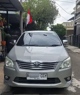 Kijang Innova 2012 tipe 2.0 G Manual