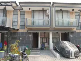 Rumah dijual 2 Lantai di Golden City, Nempel Wisma Asri, Bekasi 7 Menit Summarecon Bekasi