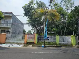 DISEWAKAN RUMAH DAN TANAH LUAS DI PUSAT KOTA NGANJUK