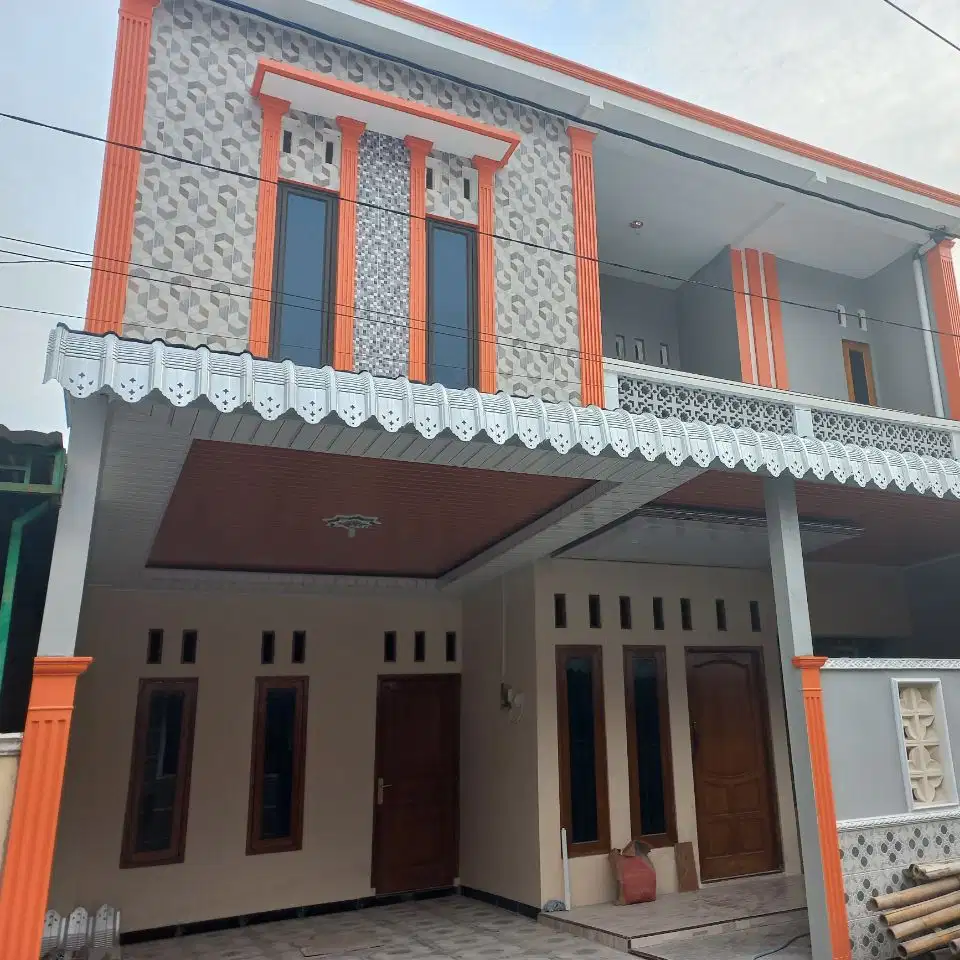 Rumah bagus 2 lantai di Sawahan dekat exit tol solo