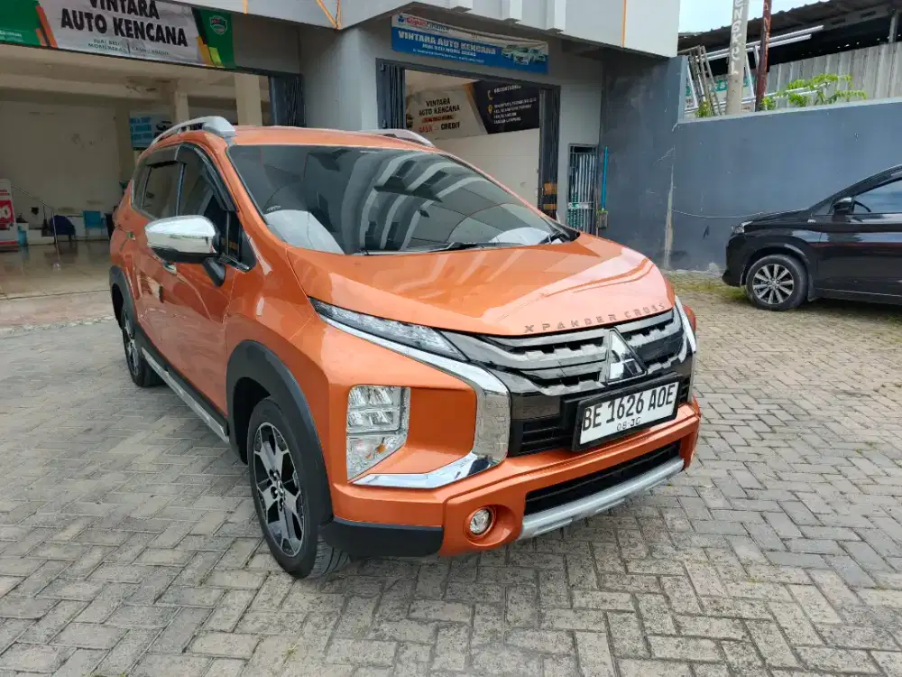 Mitsubishi Xpander Cross Metik