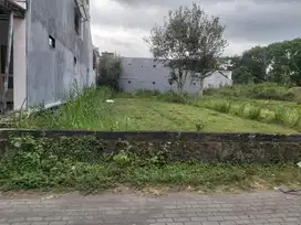 Tanah Kost Dijual Belakang Kampus UII di Jalan Nglanjaran Bentuk Kotak SHMP Luas 799m