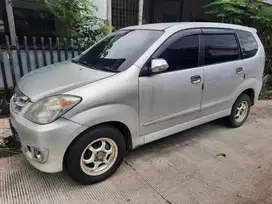 Daihatsu Xenia 2010 Bensin