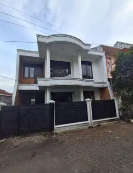 Rumah 2 Lantai Puri Cibeureum 1 Kota Sukabumi SIap Huni Jalan Utama