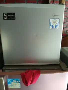 Jual kulkas Minibar bekas mulus kea Dingin normal