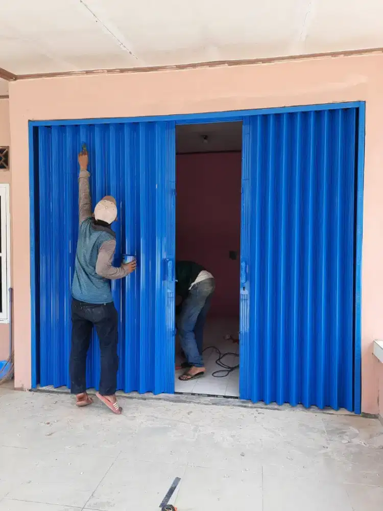 Rolling door folding gate jaya
