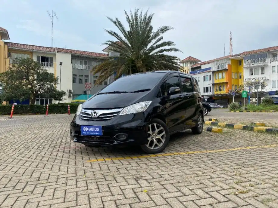 Honda Freed  1.5 E Bensin-AT 2012 Hitam