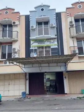 Dijual/Disewakan Ruko di Bulevar Hijau