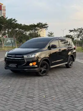 Innova Venturer Diesel AT 2017