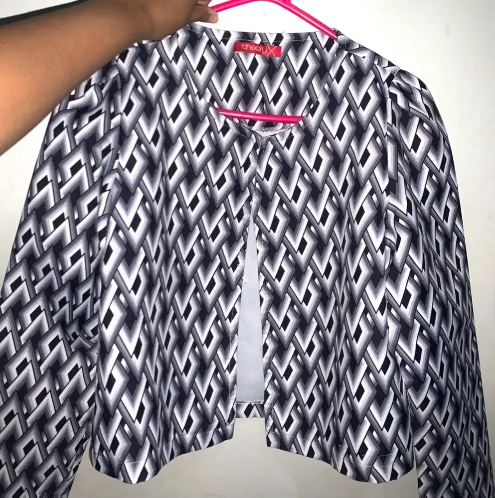 Preloved Blazer Wanita matching for work & hangouts