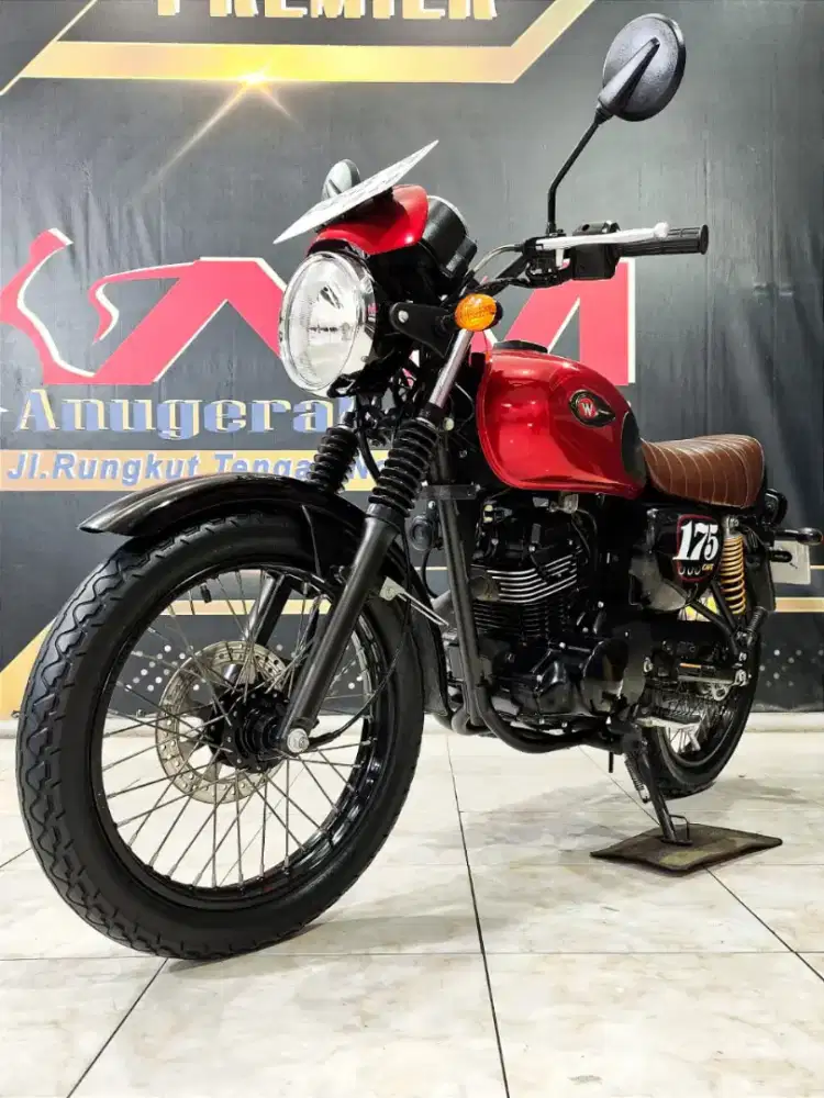 Kawasaki W175 Cafe series Th 2019 red candy cakep uyy
