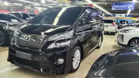 [ LOW KM ] Toyota Vellfire ZG AT 2014