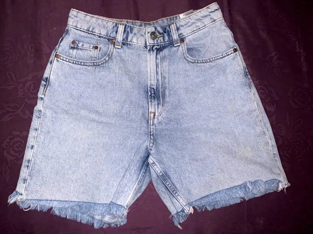 Preloved Celana Pendek Jeans Wanita H&M ORI