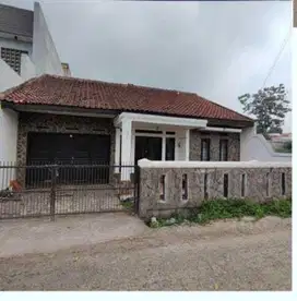 DILELANG Murah Rumah minimalis cantik SHM di Jln Karya Wangi