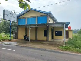 DIJUAL BANGUNAN GUDANG  TEMPAT USAHA  SIAP PAKAI DI JUAL DI SUKOHARJO