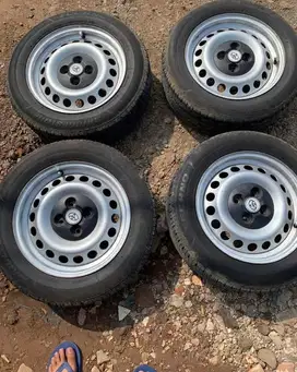 Velg Chevrolet Spin ( Rare Item ) + Dop + Ban 2023
