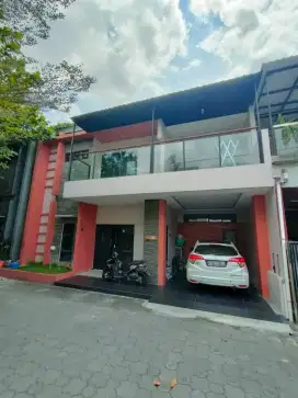 Dijual Rumah Bagus 2 Lantai lokasi di Mayang, Gentan.