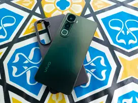 Vivo Y400 Ram 8/256 ( HP dan cas ori ) Baterai 6000 mulus ori