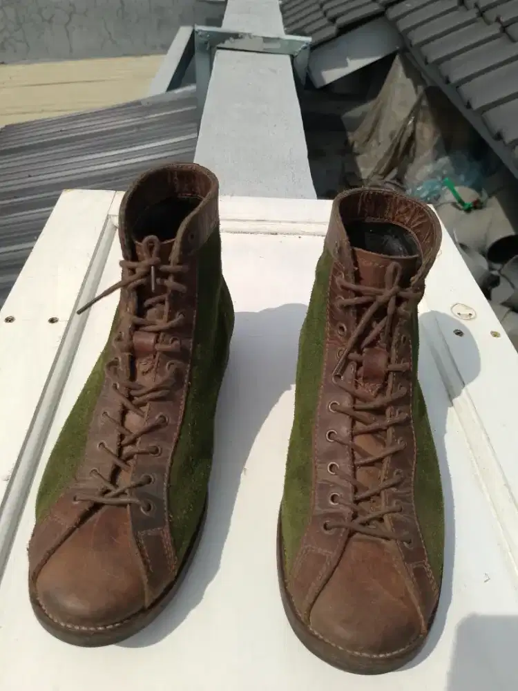 Sepatu Custom size 41 - 42 merk Minen
