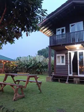 Villa CANTIK dekat Wisata Cisarua Lembang Bandung dijual Murah r