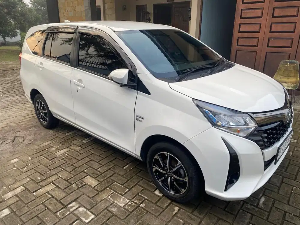 Calya new facelift  automatic registrasi 2023 unit pribadi 1 nama daru