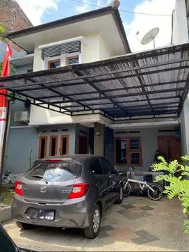 DIJUAL
Rumah 2 Lantai Di Dalam Cluster Antapani bandung