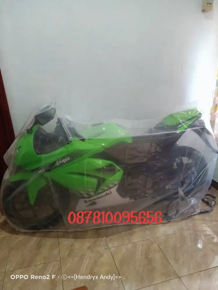 Motor pajangan ruang tamu Ninja 250cc karbu tipe SE like new