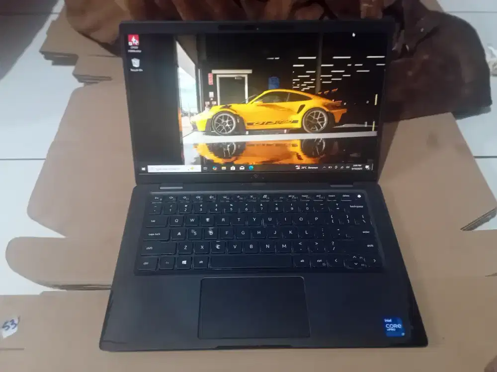 Dell 7320 core i7gen11 touchscreen
