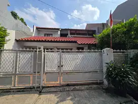 Dijual Rumah di Komplek Grand Trevista Kebon Jeruk