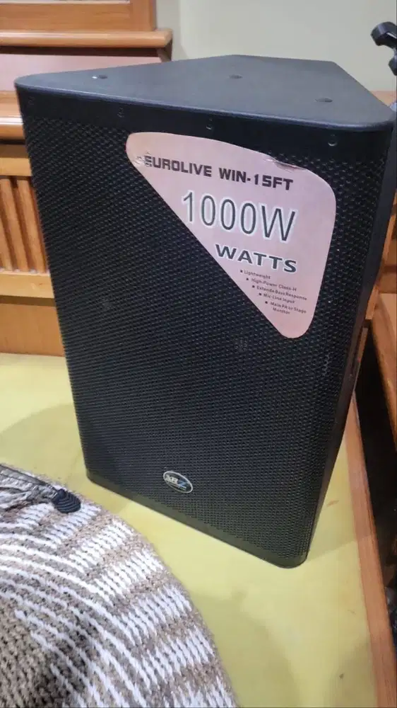 Speaker aktif XR7 Eurolive Win 15 FT Original