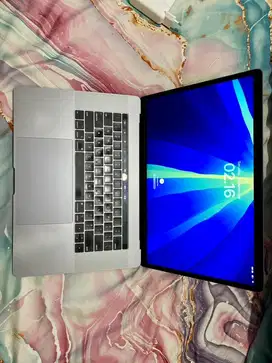 CEPAT!! Macbook Pro i7 Touch Bar 2019 16/512