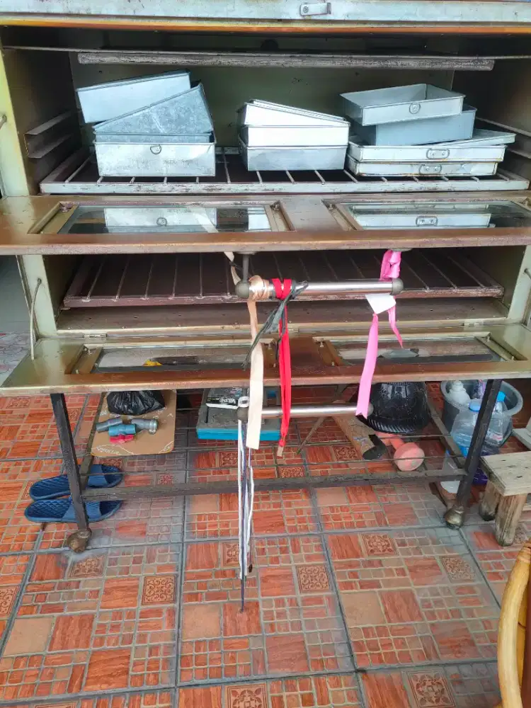 Jual oven gas 2 susun berikut roda Rp. 750000
