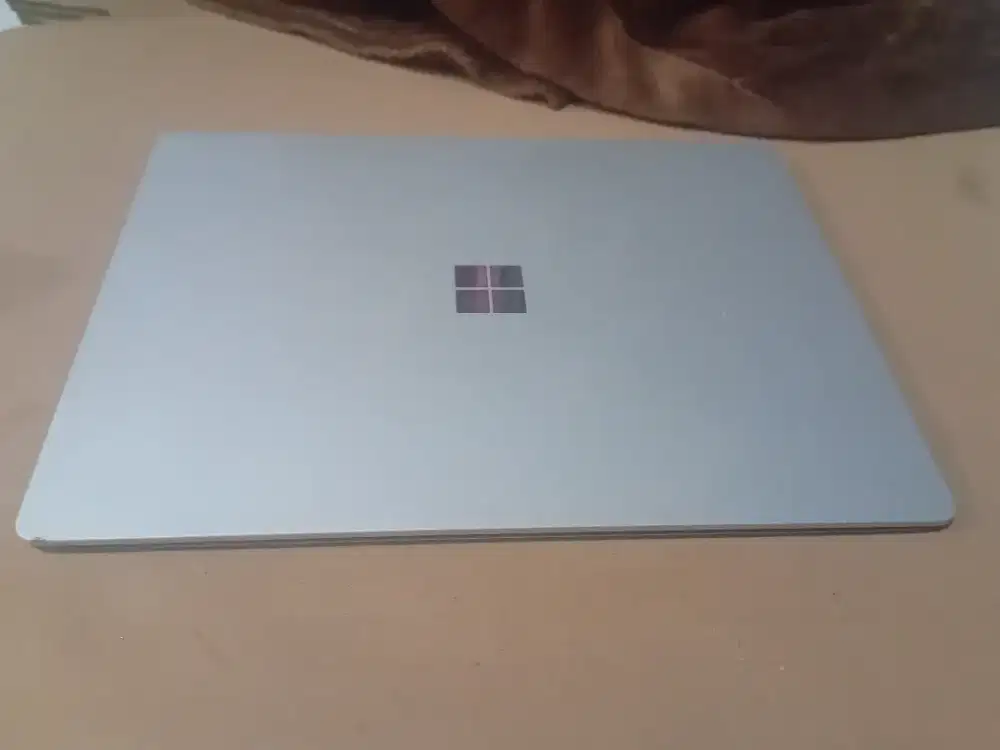 Surface laptop 2 i5gen8 layar 14inch QHD 3k touchscreen