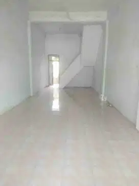 tokosewa 1 pintu 2 lantai uleekareng