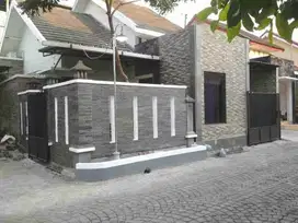 Rumah Cantik Bagus Siap Huni di Solo Baru
