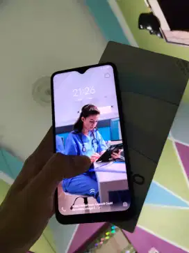 VIVO S1 PRO 8+3/128 GB FP di layar jalan
