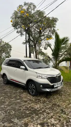 Xenia R custom 2018 
Manual