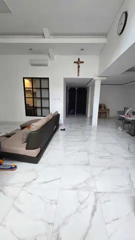 Rumah Darmo Sentosa Raya Baru Renov Semi Furnish - Nego Tipis
