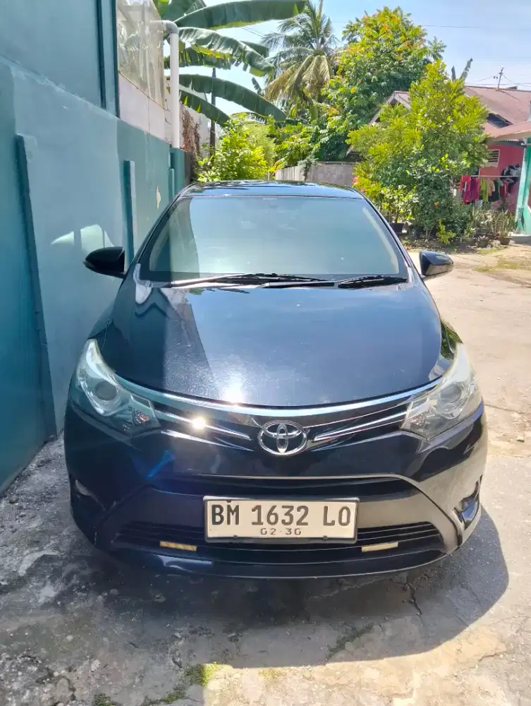 Toyota Vios G At hitam tahun 2015