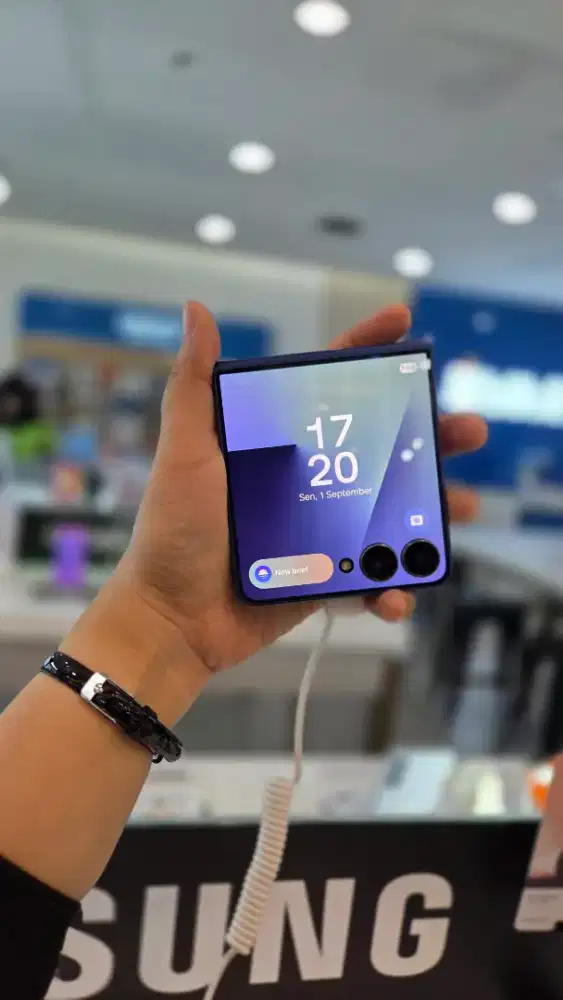 Samsung galaxy Z flip 7 256Gb