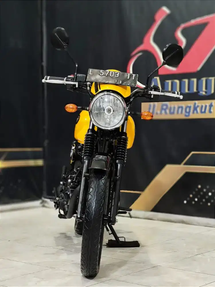 Kawasaki W175 cafe th 2019 kuning cakep surat panjang jos