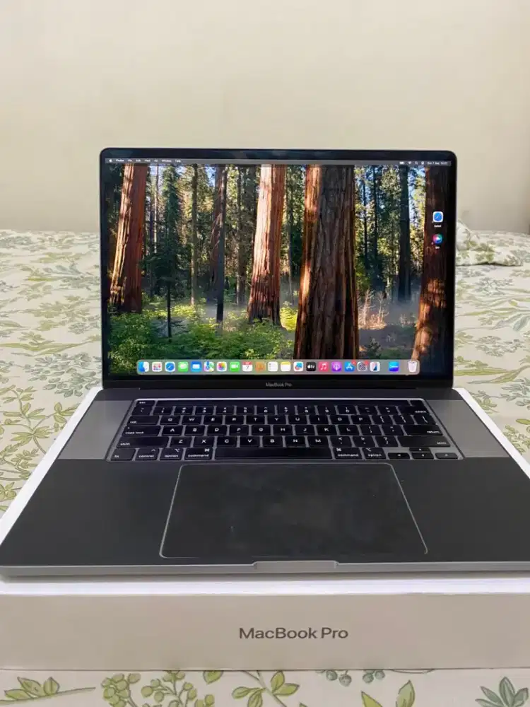 Macbook pro 16 inchi tahun 2019