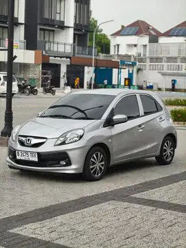 SUPER LOW KM MULUS TERAWAT LIKE NEW ! Honda Brio 1.2 E AT 2015 Silver