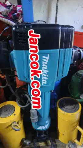 Jack hammer Makita HM1810