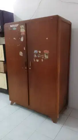 Lemari baju kayu jati tua lawas