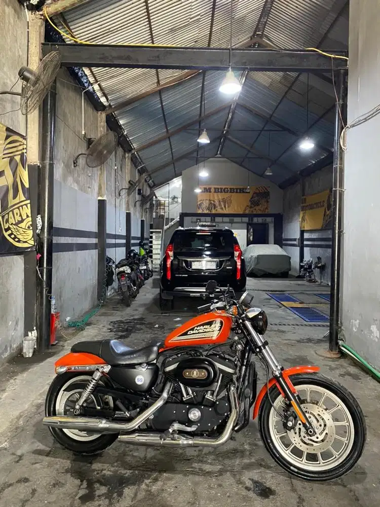 Sportster 883R 2011