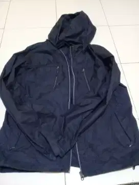 Jas atau jaket parasut tipis pakean harian