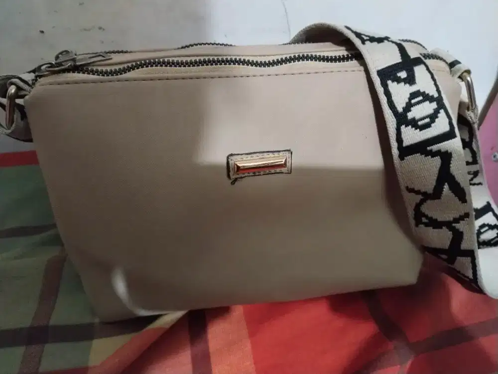Preloved tas selempang