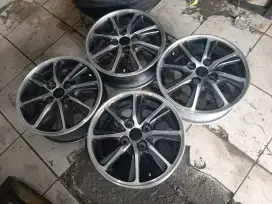 Velg Oem Asli Sigra R14 Kondisi Normal