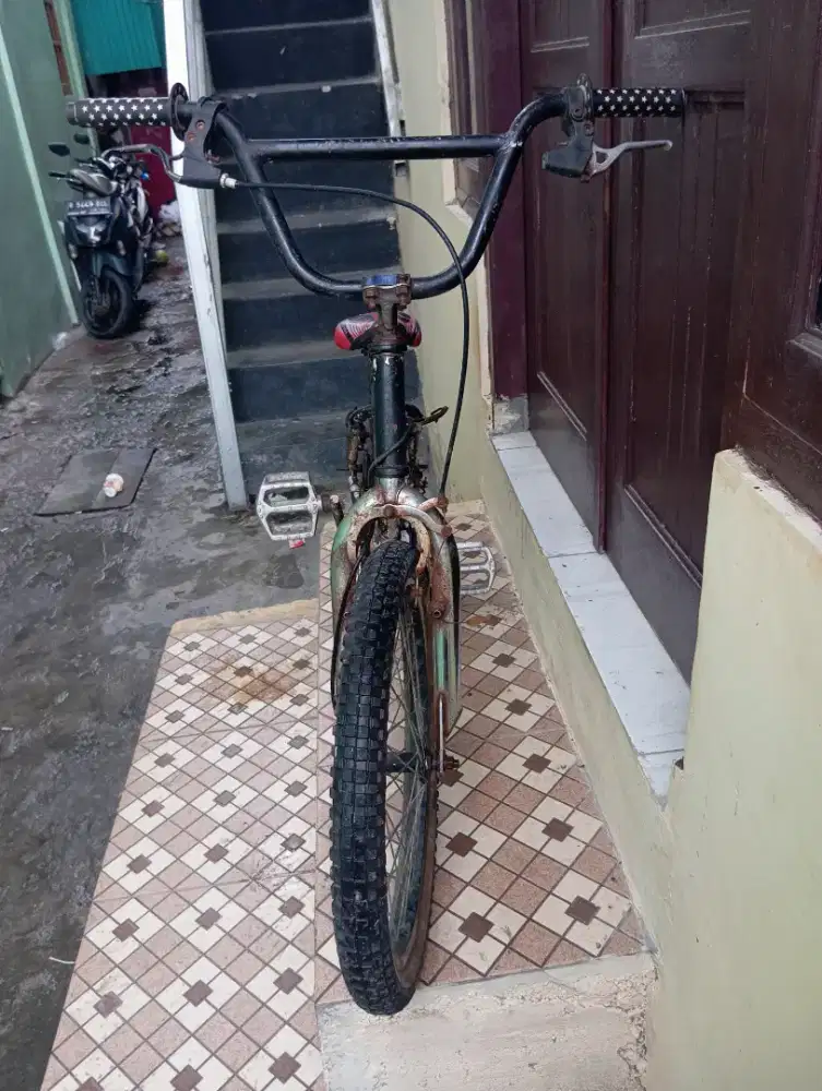 Di jual sepeda bmx